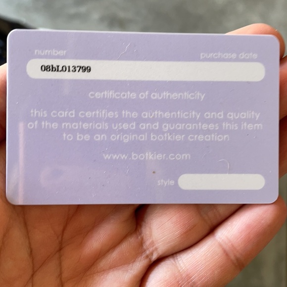 Hobo style buttery soft green leather and gold hardware satchel - Picture 5 of 5